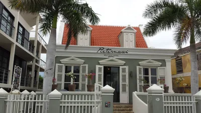 Boutique & local stays